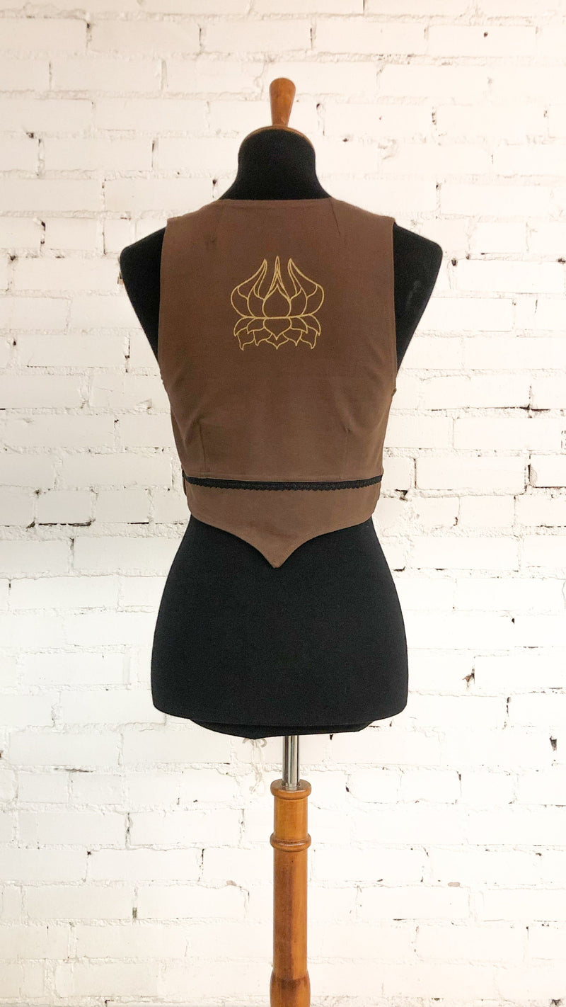 Cropped Lotus Vest