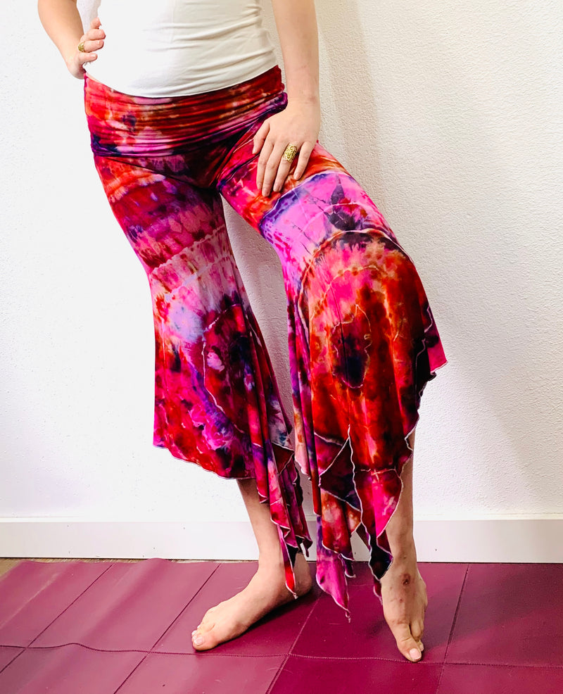 Tie Dye Rainbow Capris Pants Women's Size 10 Upcycled 